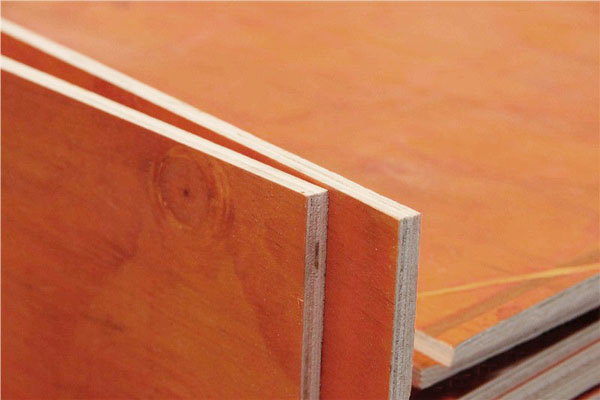 梁支松木建筑模板施工关键工序分解