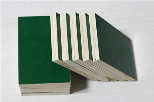 覆膜建筑模板与竹胶板对比到底好多少？